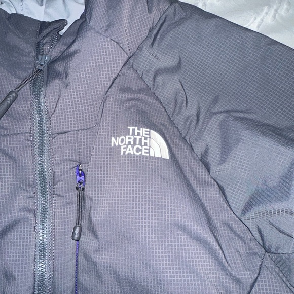 North face Ventrix Hoody. In new condition, barely worn - Picture 3 of 3